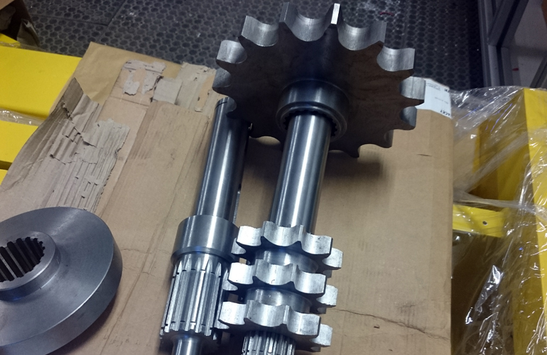 shafts and gears made of high strength steel